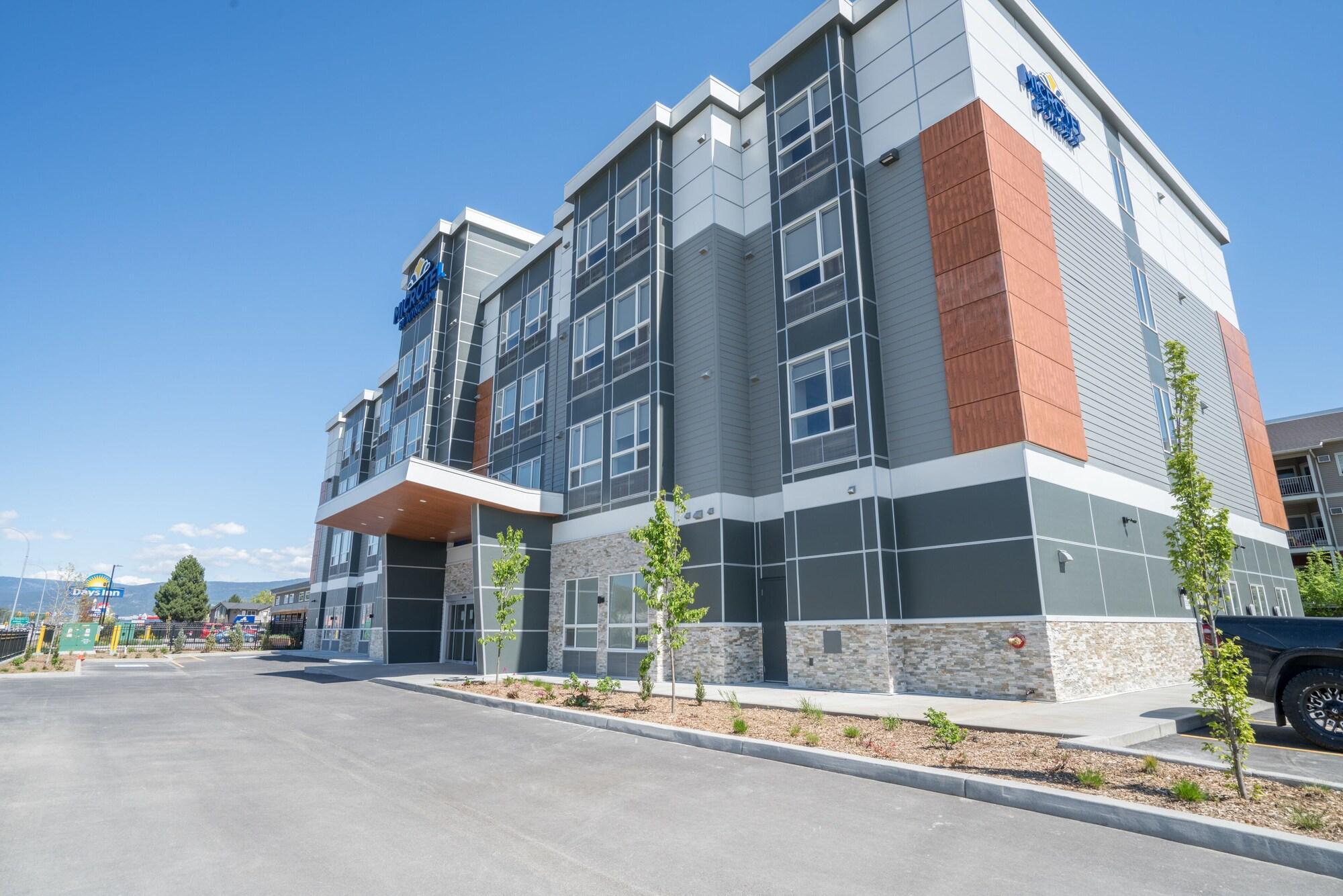 Park Inn By Radisson, Kelowna Exterior photo